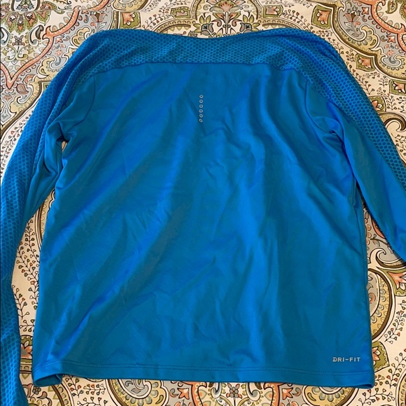 Women’s running top/training top - Picture 5 of 5